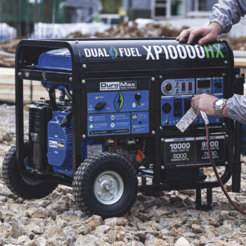 DuroMax Dual Fuel Generator with CO Alert 10,000 Surge Watts2