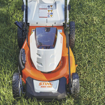 Stihl Walk-Behind Cordless Lawn Mower Kit — 19in7