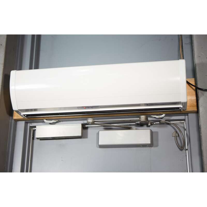Strongway Air Curtain  36in 1 2 HP 110 120 Volts 816 CFM 2 Speed5